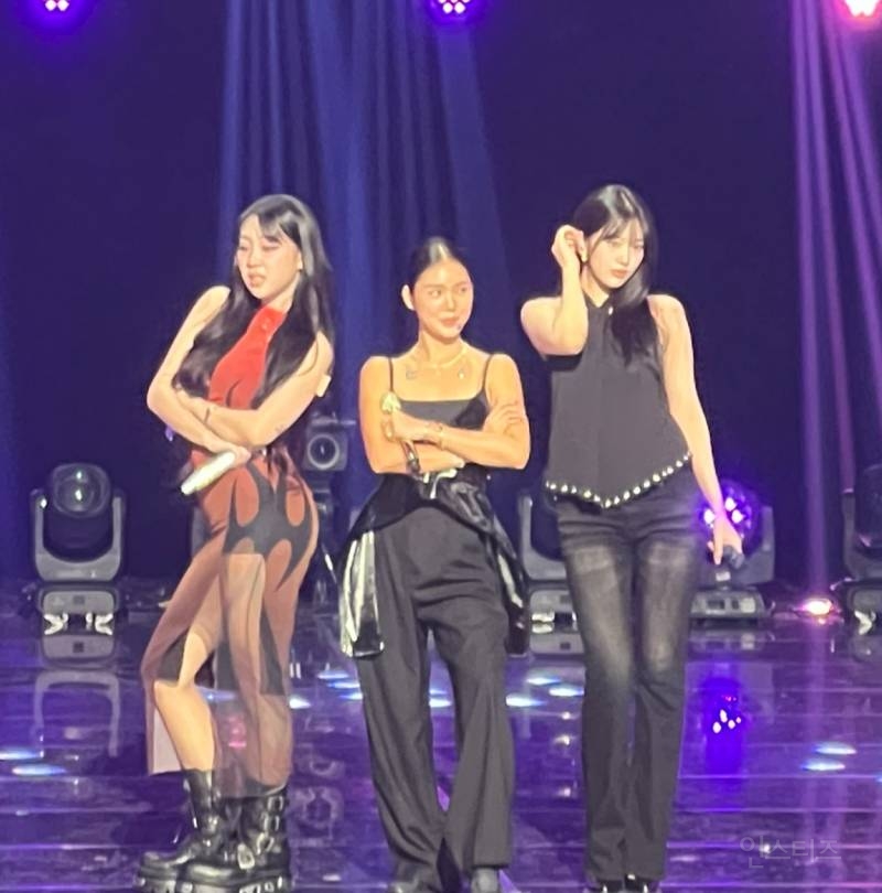 오늘자 이영지 지원하러온 안유진,미미 | 인스티즈