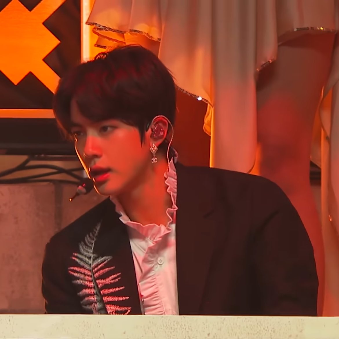 [잡담] 방탄 진 그냥 내생각인데ㅋㅋ 실내조명 | 인스티즈