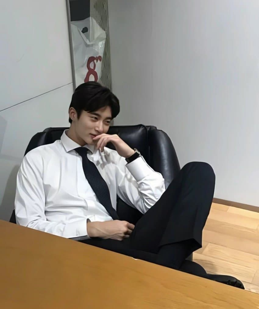 [잡담] 변우석 수트빨 미치겠네 | 인스티즈
