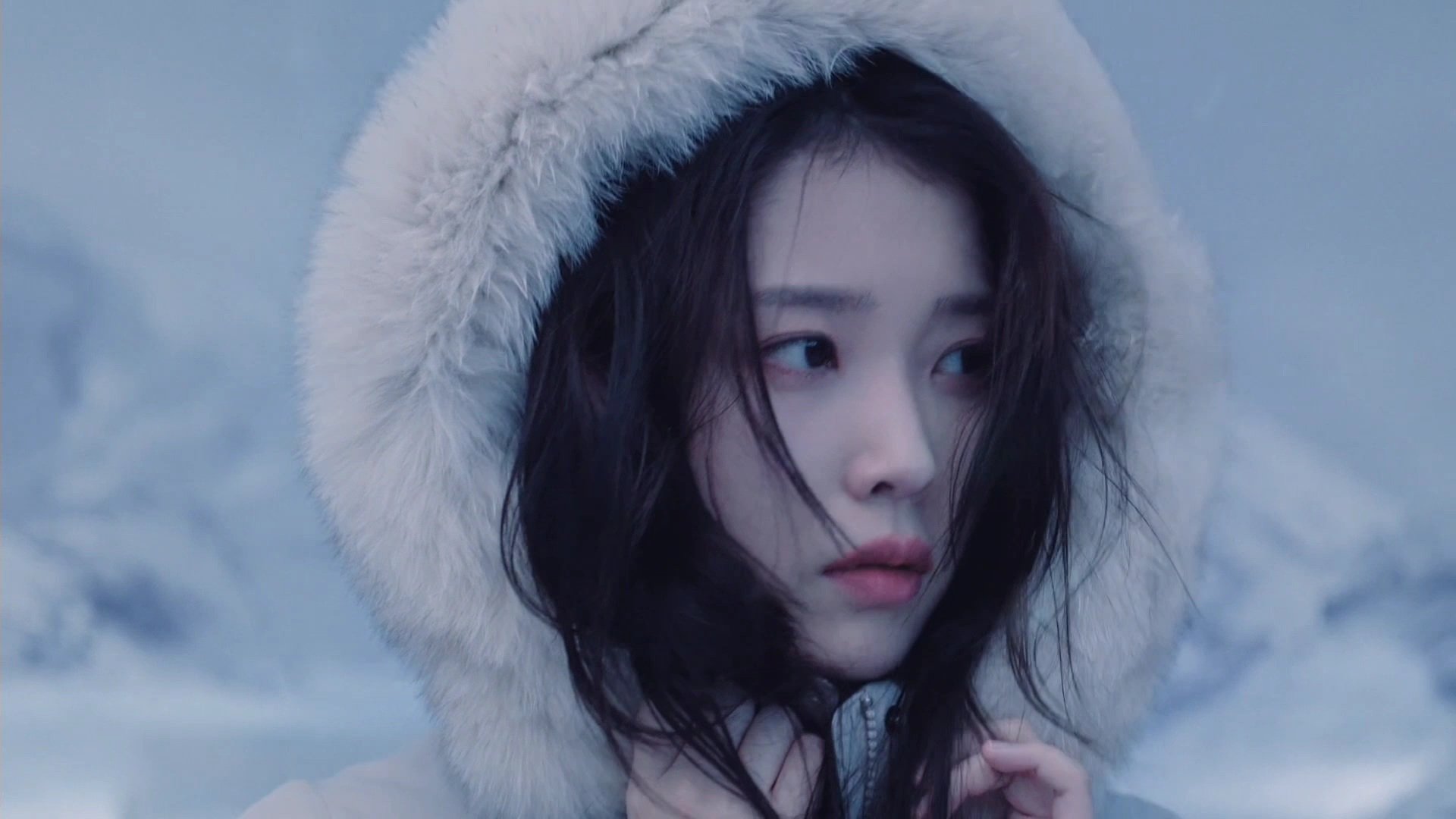 [잡담] 아니 아이유 새광고 웃긴데 예쁜데 어이없는데 예쁨 ㅋㅋ | 인스티즈