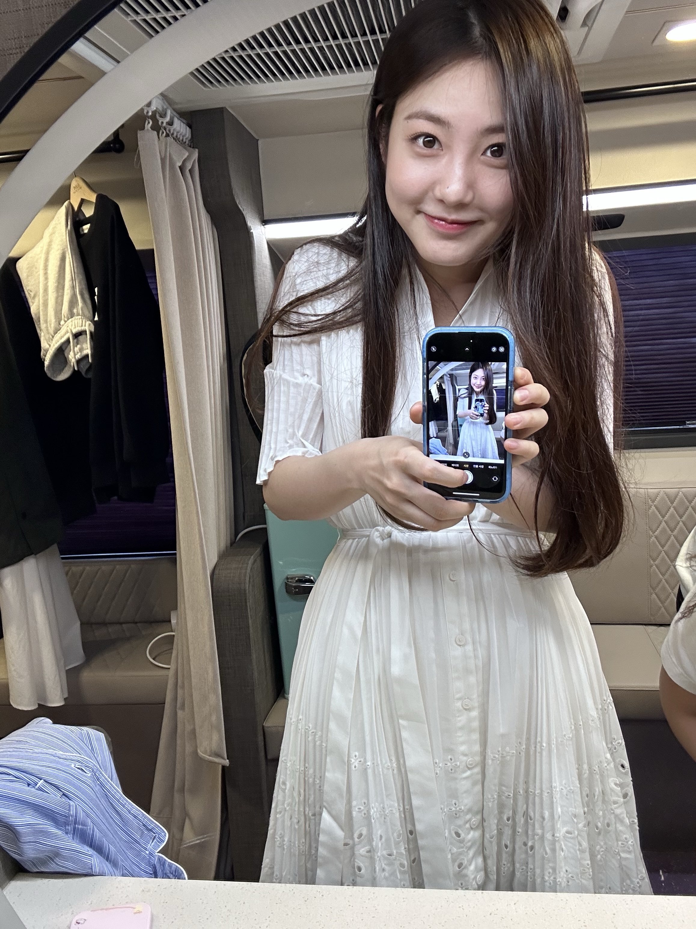[잡담] ㅇㄴ 신예은 거울셀카 따라하는 김남주(yes 에핑) | 인스티즈