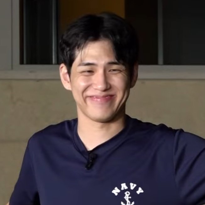 [잡담] 전역 1주년을 맞은 이 군필소녀는 휀걸들에게 생활복도 보여줍니다 | 인스티즈