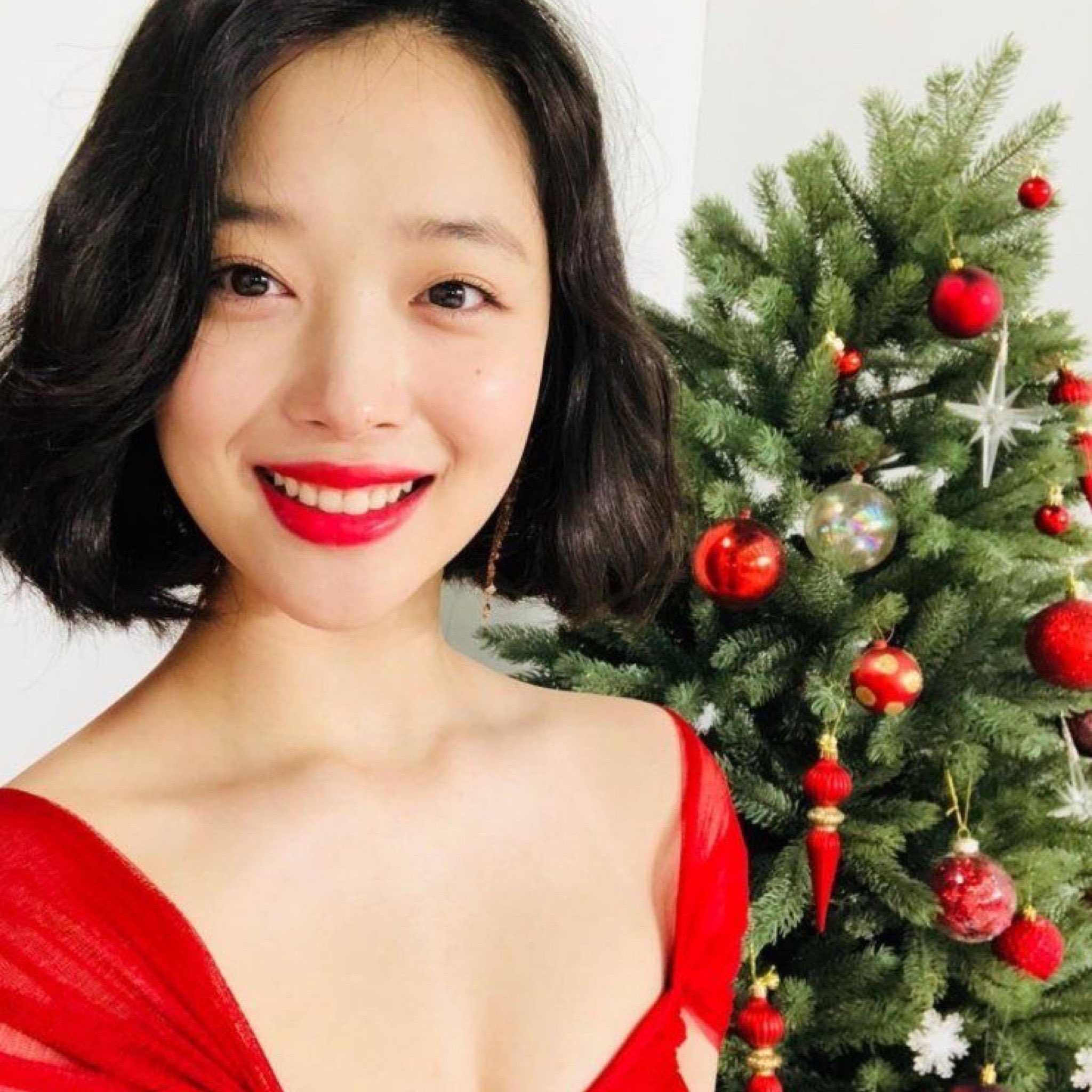 [잡담] 설리 진짜 너무 이쁘다 | 인스티즈