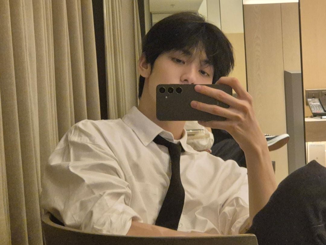 [잡담] 투바투 수빈이 갤럭시 거울셀카는 되게 잘찍는듯 | 인스티즈