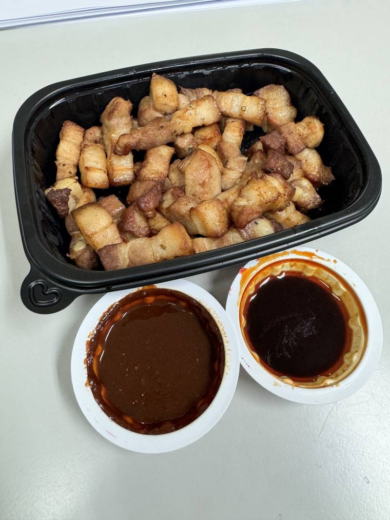 [잡담] 고기 배달시켰는데 쌈장이 상한거같아... | 인스티즈