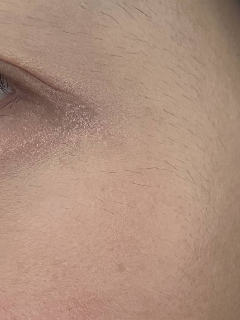 [잡담] 섀도우 할때마다 이렇게 뭉치는데 도대체 어땋게 해야해 | 인스티즈