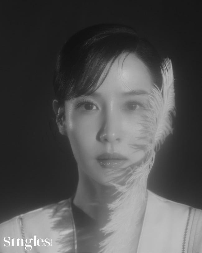 [정보/소식] 영화 <히든페이스> 송승헌, 조여정, 박지현 싱글즈 화보 | 인스티즈