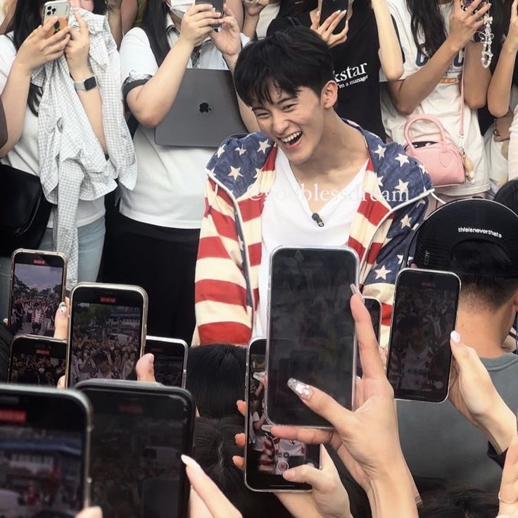 [잡담] 마크 보니까 연예인 아무나 하는거 아니다.. | 인스티즈