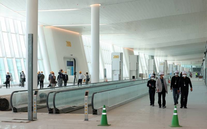 현재 한국인들 오열중인 인천공항 상황.JPG | 인스티즈