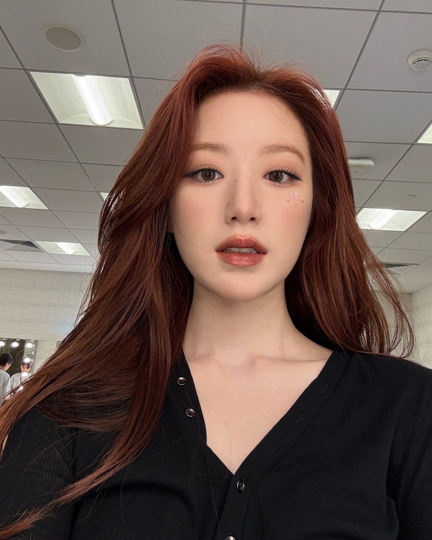 스타일링에 따라 분위기 확 바뀌는 아이들 슈화.jpg | 인스티즈