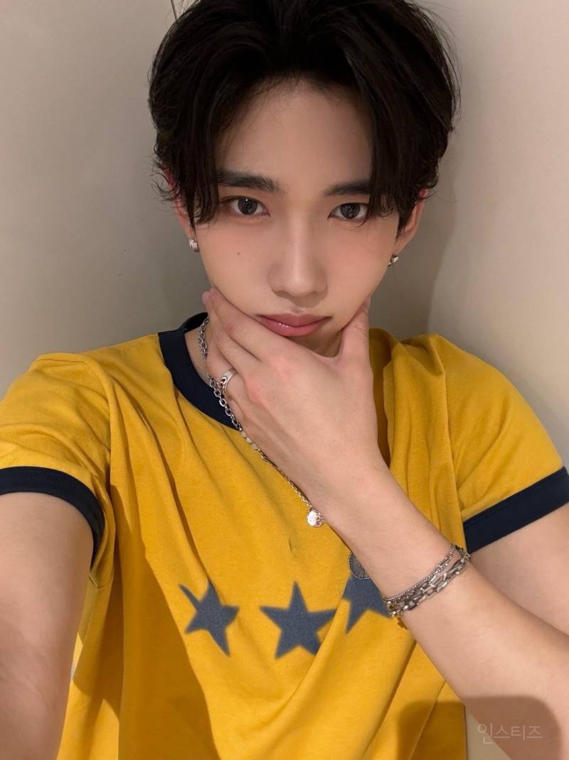 생긴건 차도남인데 하는행동은 귀여운 남돌.twt | 인스티즈