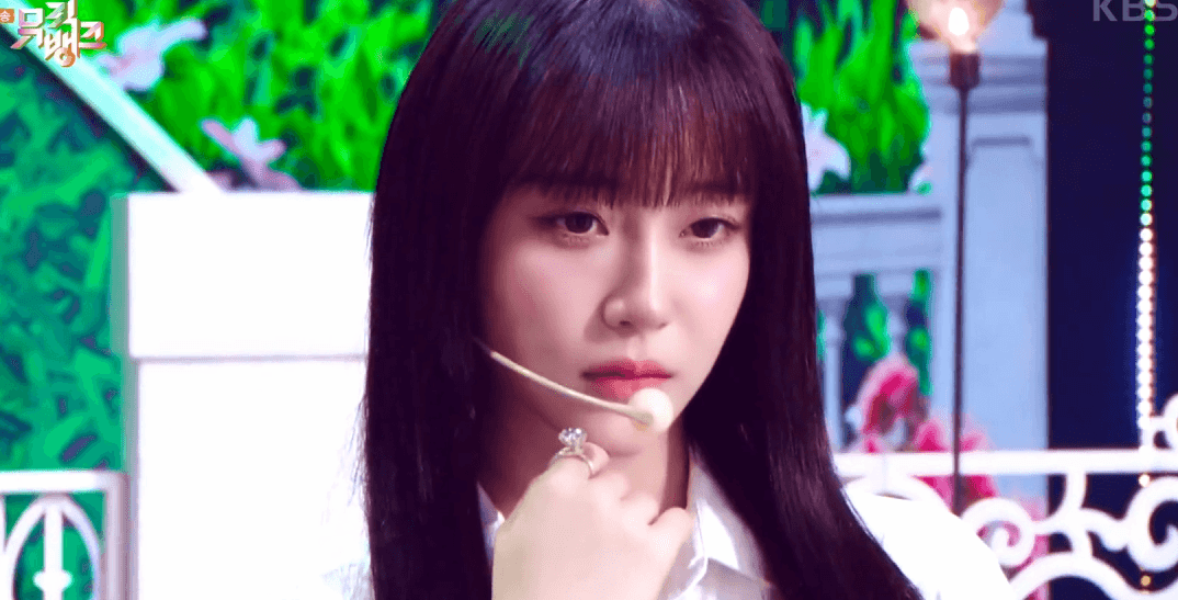 예쁜 애 옆에 예쁜 애 첫방부터 풀뱅하고 비주얼 찢은 스테이씨 | 인스티즈