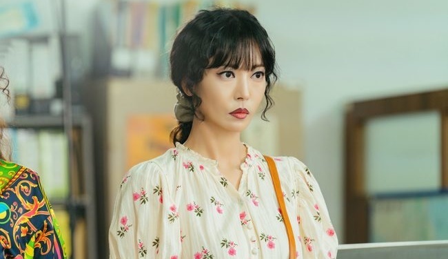 [정보/소식] 천서진의 귀환? 김소연, 무시무시한 흑화 메이크업 (정숙한 세일즈) | 인스티즈