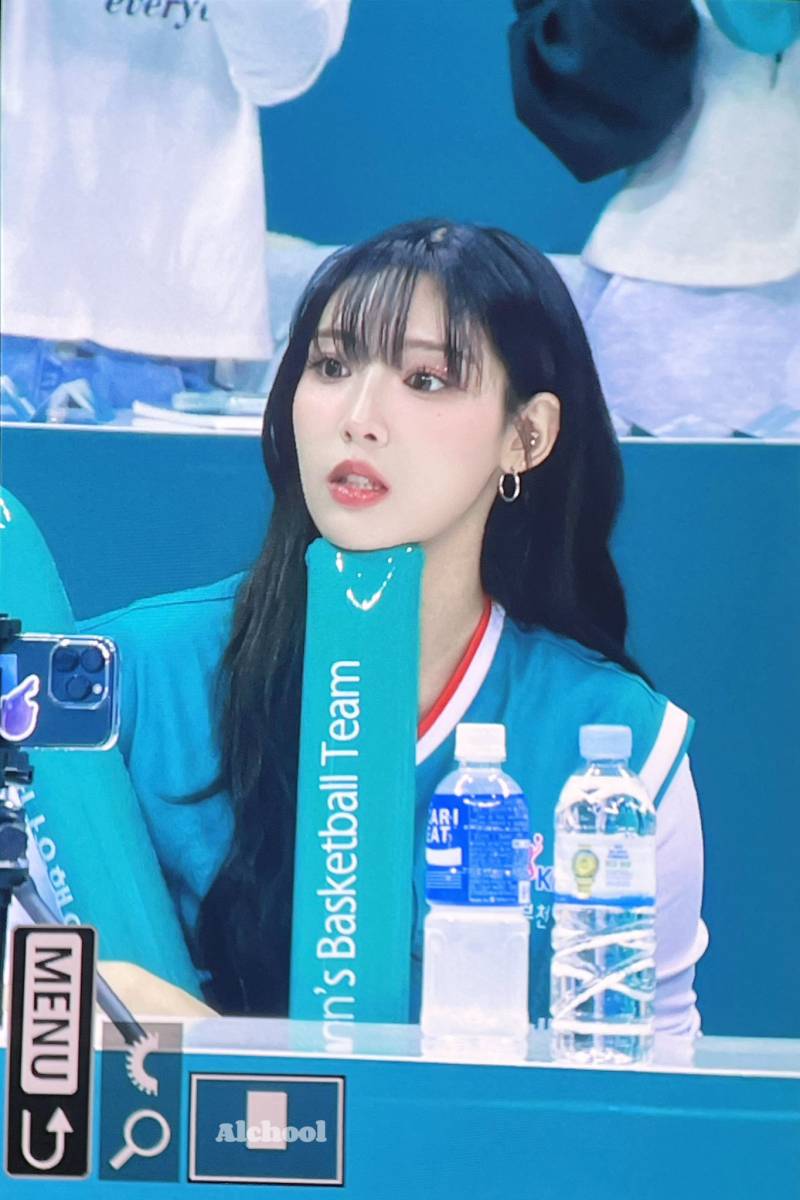 오늘 여자농구 하나은행 시투하러 와서 세명 다 성공한 아이돌.jpg | 인스티즈