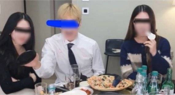 [잡담] 팬도 많은 스포츠 선수가 아프리카티비에서 이런 방송하는 사람이랑 | 인스티즈