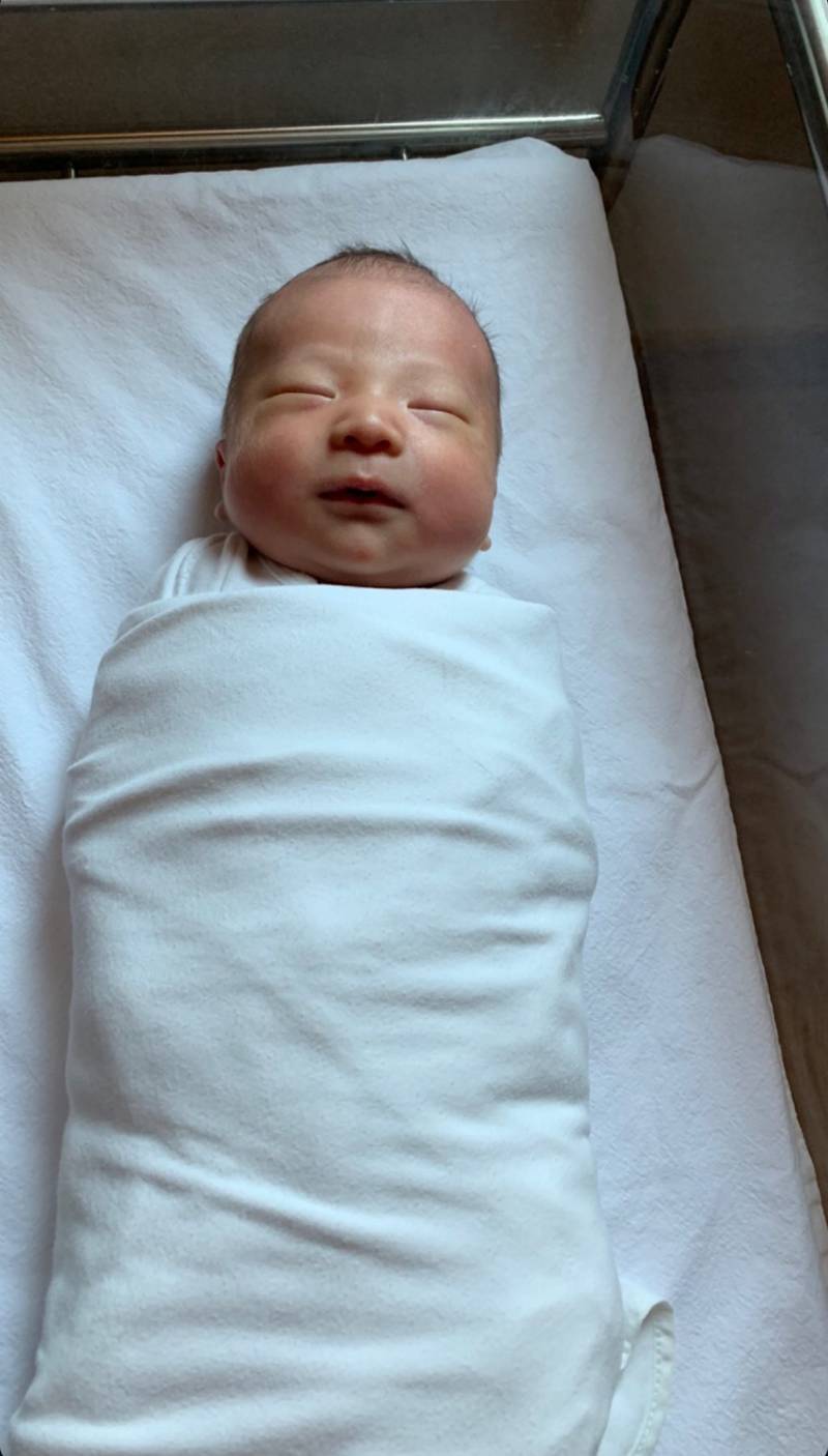 [잡담] 태하 신생아 때 이 사진이 유독 나를 더 미치게 해 | 인스티즈