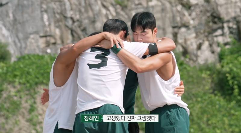 여왕벌에게 절대 복종하는 계급 서바이벌 참가자 마인드 | 인스티즈