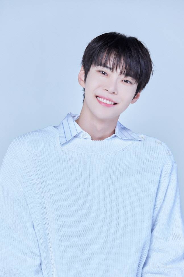[단독] NCT 도영, 취약계층 어린이 위해 1억 기부…'시리도록 눈부신' 선행 | 인스티즈