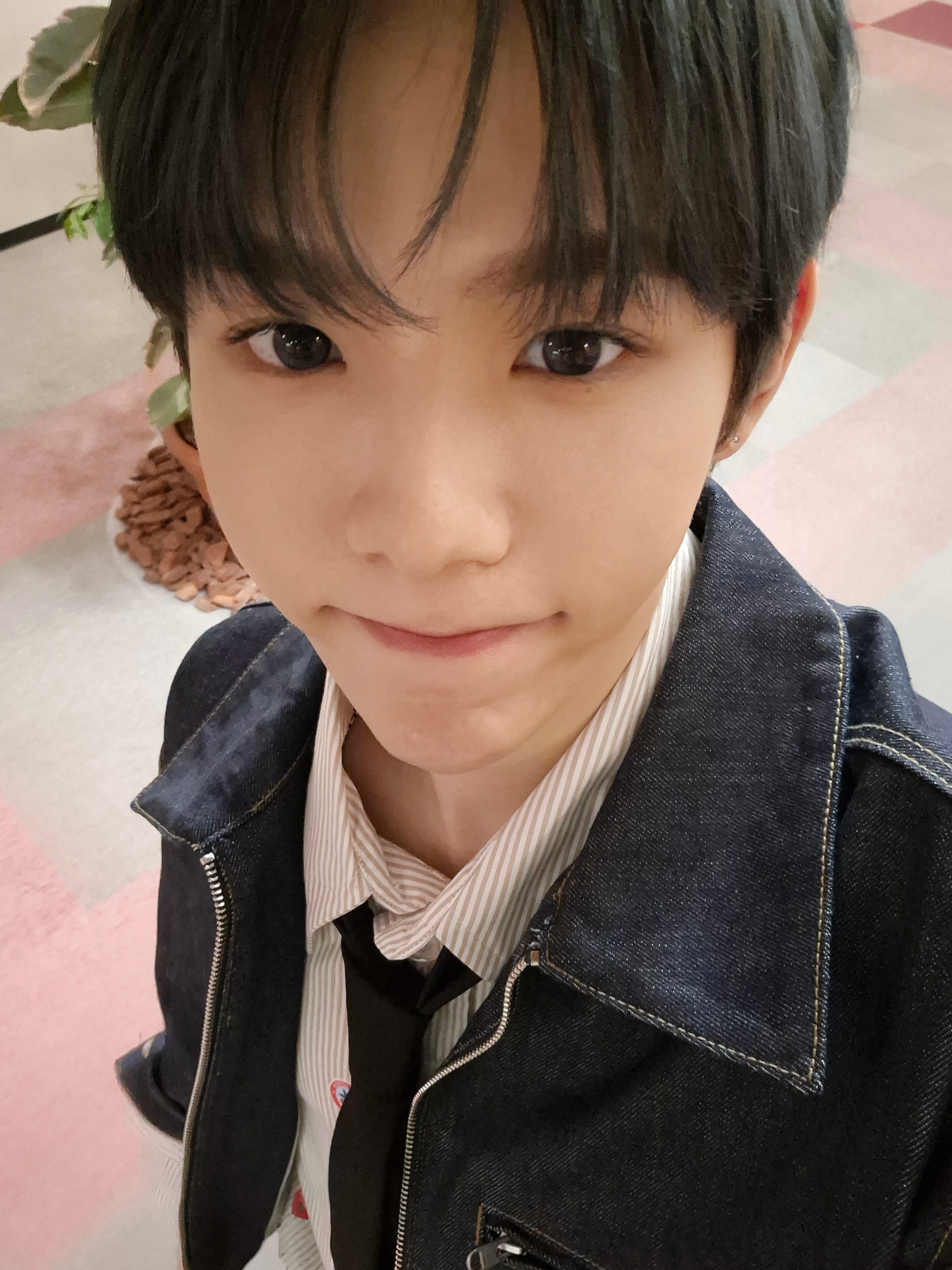 [잡담] 쇼타로 셀카 느좋ㅎ 포카 제작해야지ㅋㅋㅋㅋ | 인스티즈