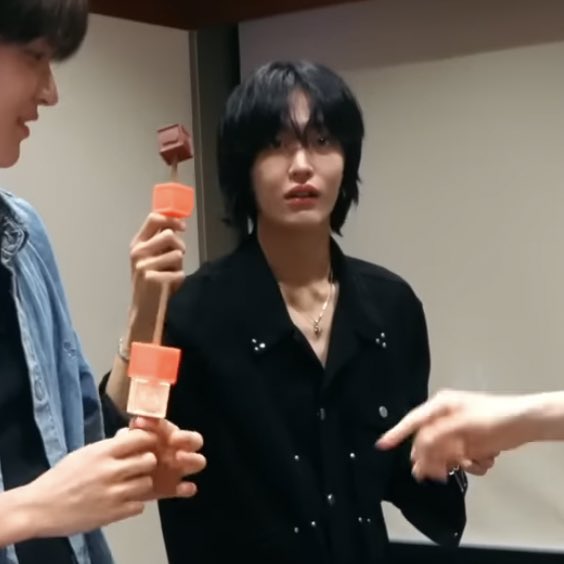 [잡담] 원빈이가 영원히 깍두기 였으면 좋겠어... | 인스티즈