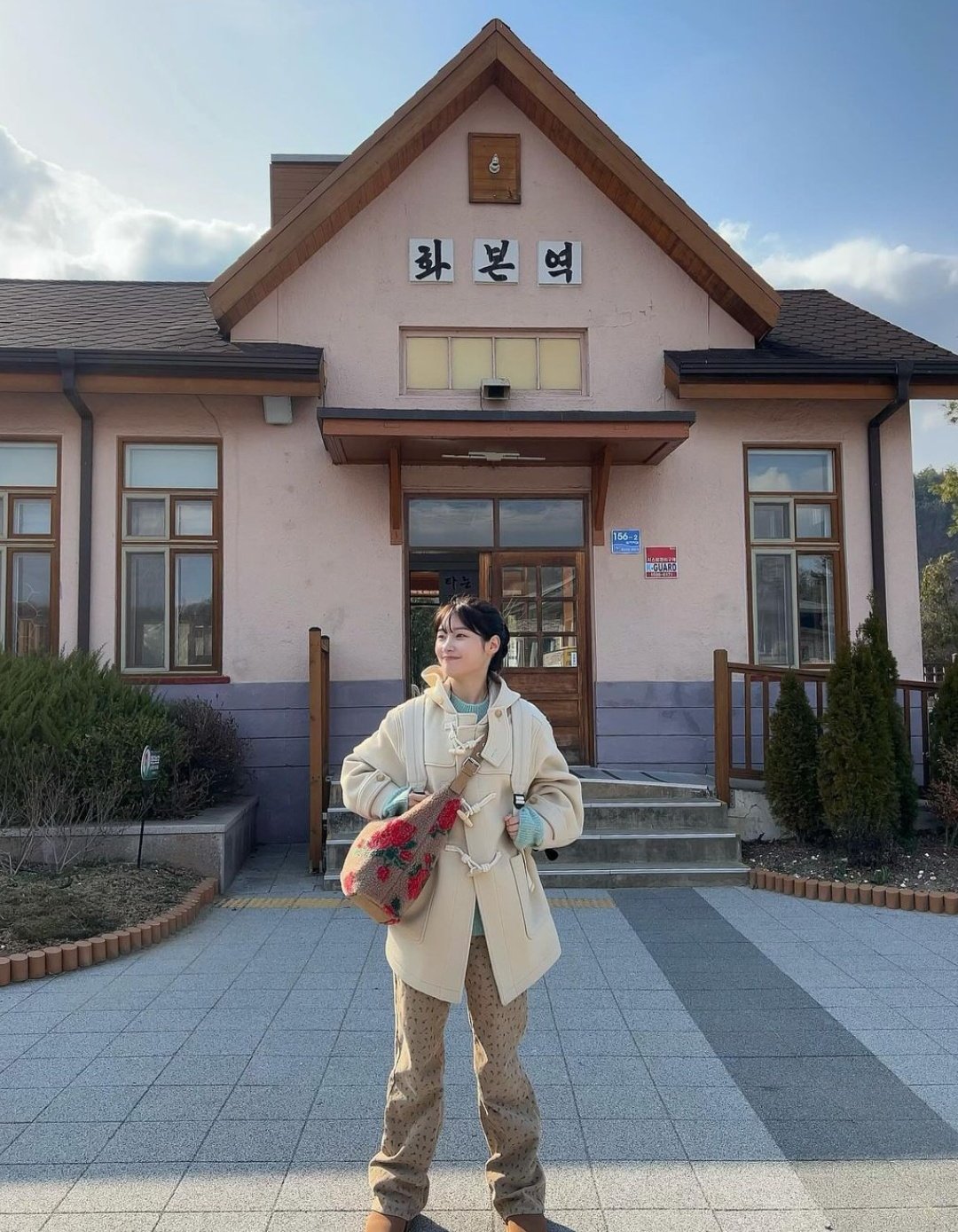 [잡담] 와 정채연 인스타사진 미감 진짜 감탄나옴... | 인스티즈