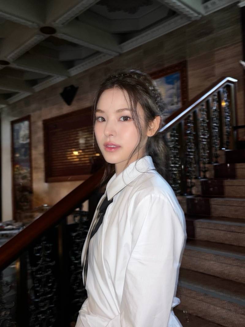 비주얼 센터가 너무 많다는 테디 프로듀싱 걸그룹 이즈나.jpg | 인스티즈