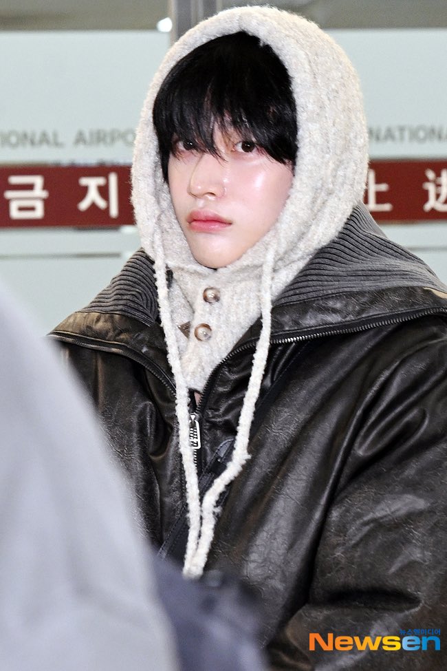 [잡담] 원빈은 진짜 기사 사진에서 권력이 느껴짐 | 인스티즈