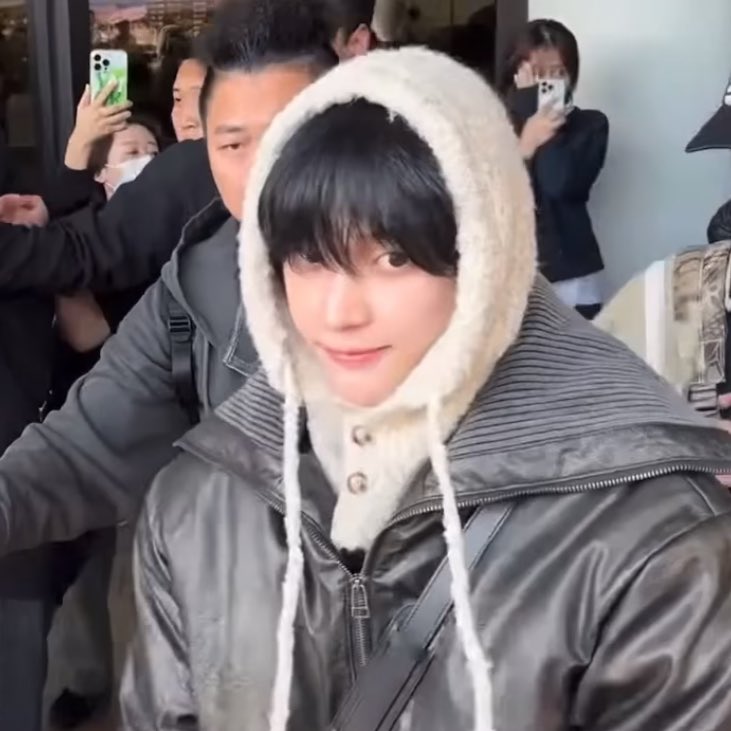 [잡담] 원빈 분명 22살 성인 남자인데 | 인스티즈