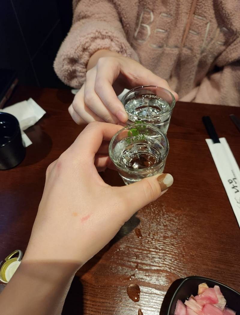 [잡담] 내 친구 파데 몇 호 쓸까 궁예 좀 해주라 | 인스티즈