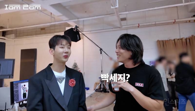 데뷔 16년 만에 외로움을 처음 느꼈다는 가수 .jpg | 인스티즈