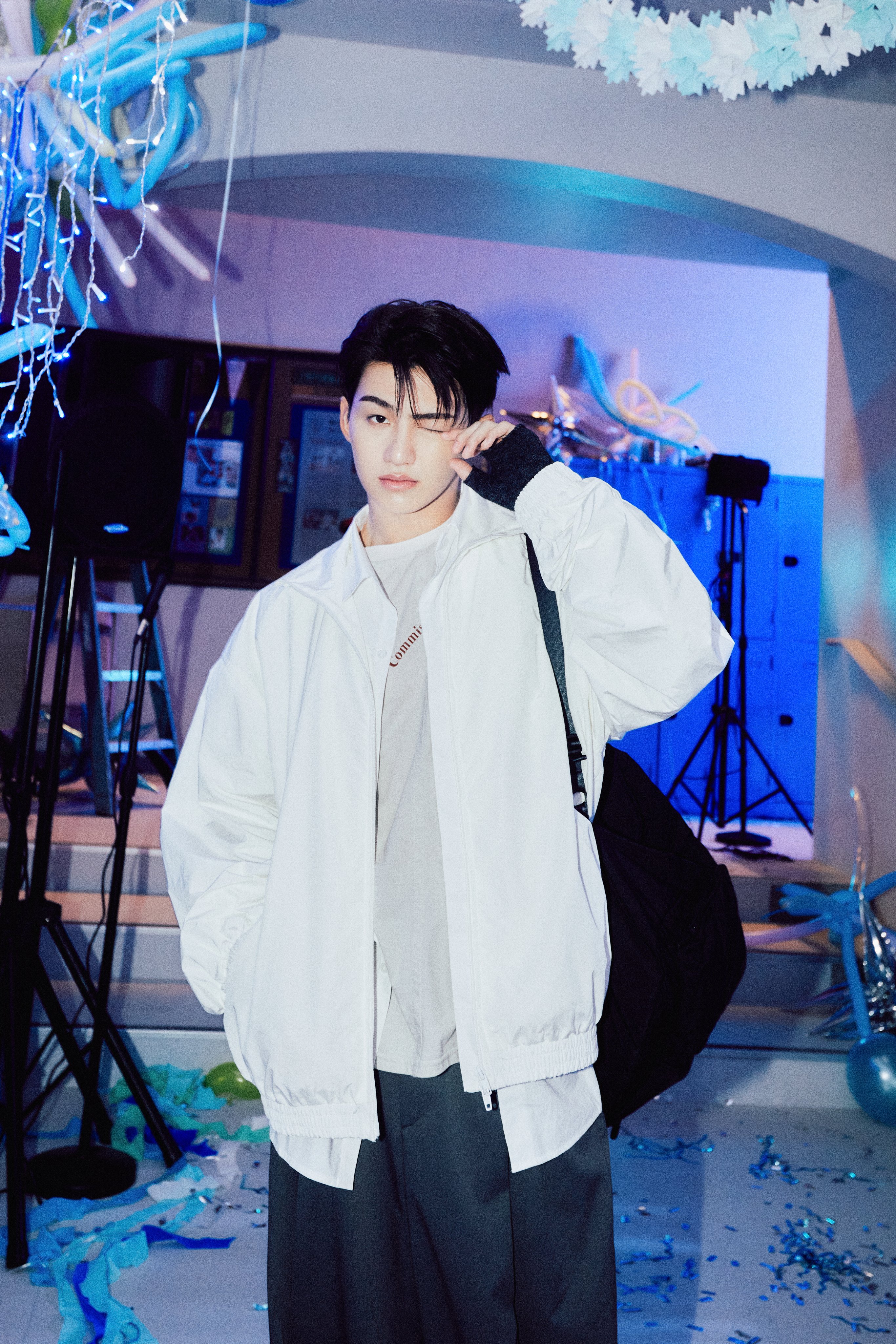 [정보/소식] 투어스 : 1st Single 'Last Bell'Official Photo 1 | 인스티즈