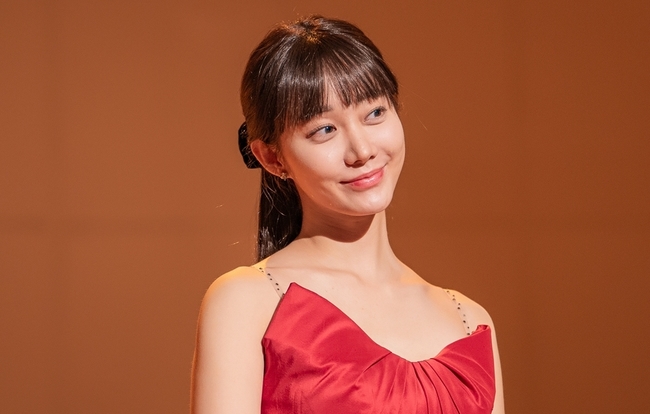 [정보/소식] 한그루 싱그러운 비주얼, 어쩌다 복수의 화신 된다(신데렐라 게임) | 인스티즈