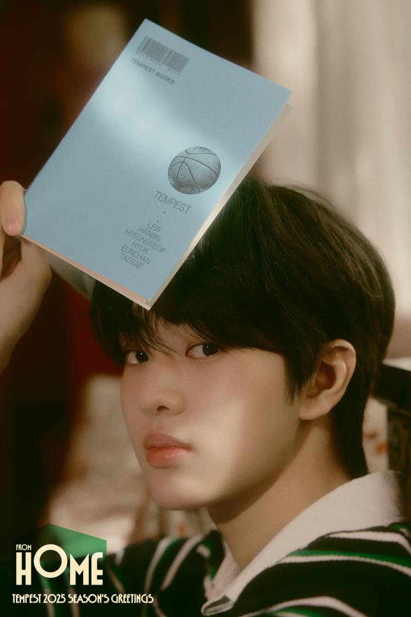 무리 안 하고 여름-겨울 컨셉으로 깔끔하게 찍은 템페스트 시즌그리팅 티저 | 인스티즈