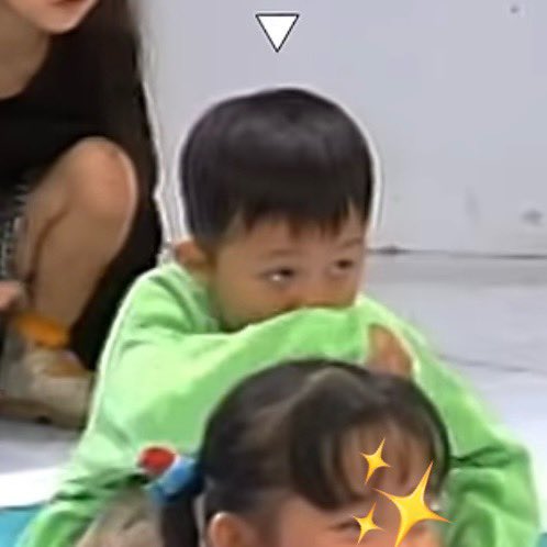 [잡담] 지디 6살 때랑 코가리는 자세 똑같아ㅋㅋㅋ | 인스티즈