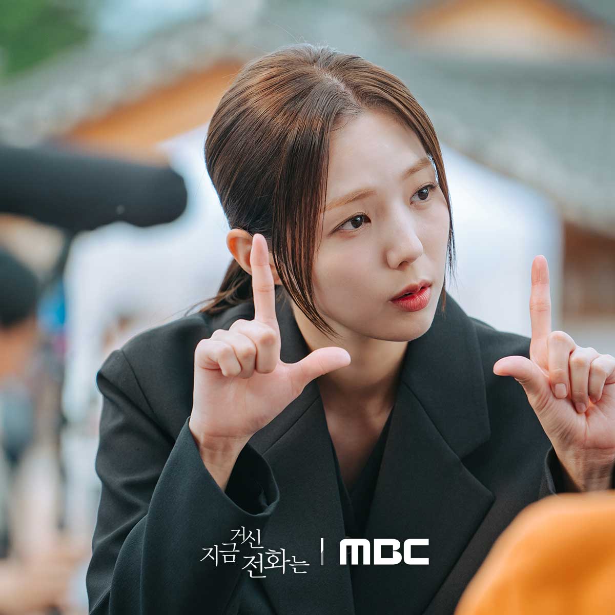 [정보/소식] 지금전화 촬영현장 빼꼼~👀지져스 골져스 초집중 모드 포착📸 | 인스티즈
