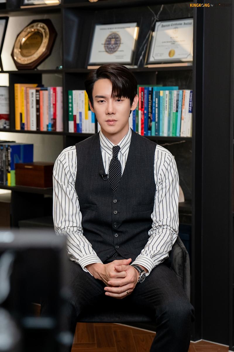 [잡담] 지금전화 사언,희주본 소속사에서 포스터 촬영 투샷 사진 많이 풀어줬다 | 인스티즈