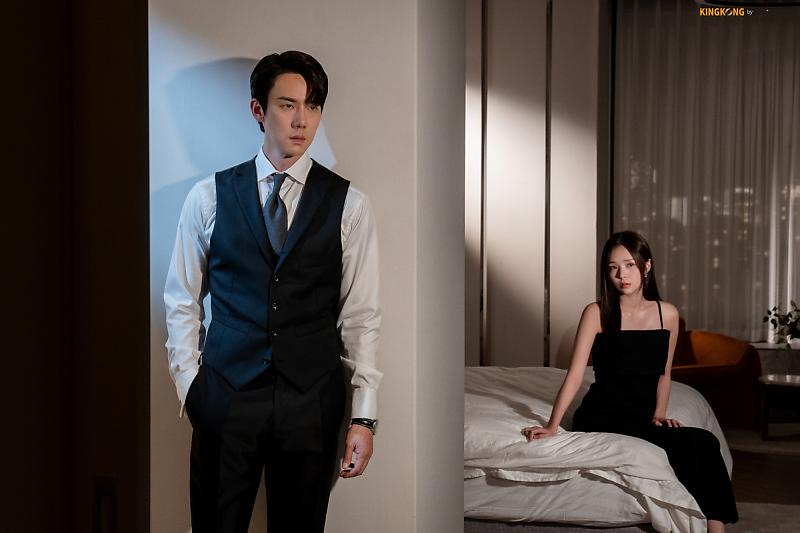[잡담] 지금전화 사언,희주본 소속사에서 포스터 촬영 투샷 사진 많이 풀어줬다 | 인스티즈