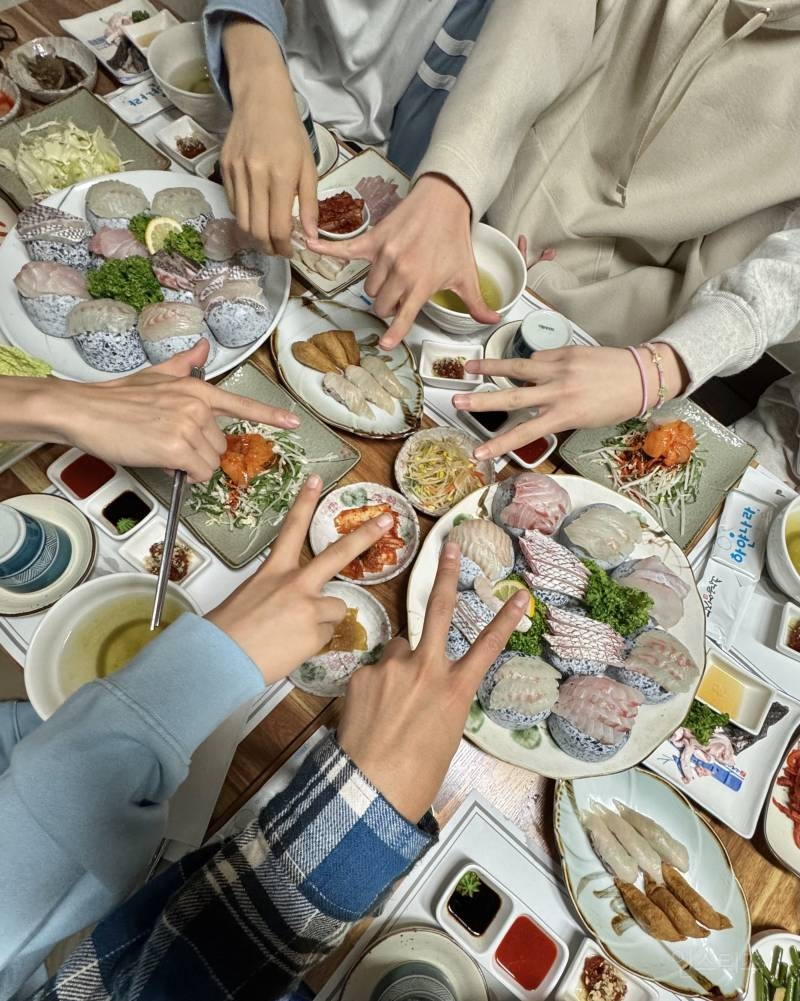 한국인에게도 호불호 갈리는 음식 도전하는 NCT 위시 목포 브이로그 | 인스티즈