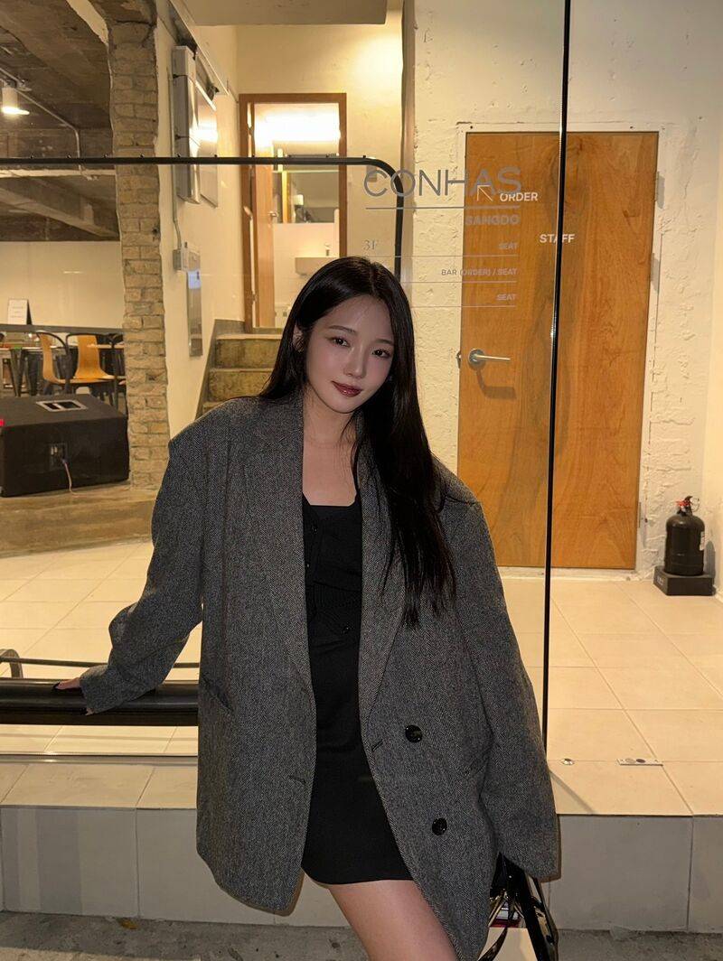 [잡담] 이 여돌 자켓 어디껀지 아는 익 있나요ㅠㅠㅠ | 인스티즈