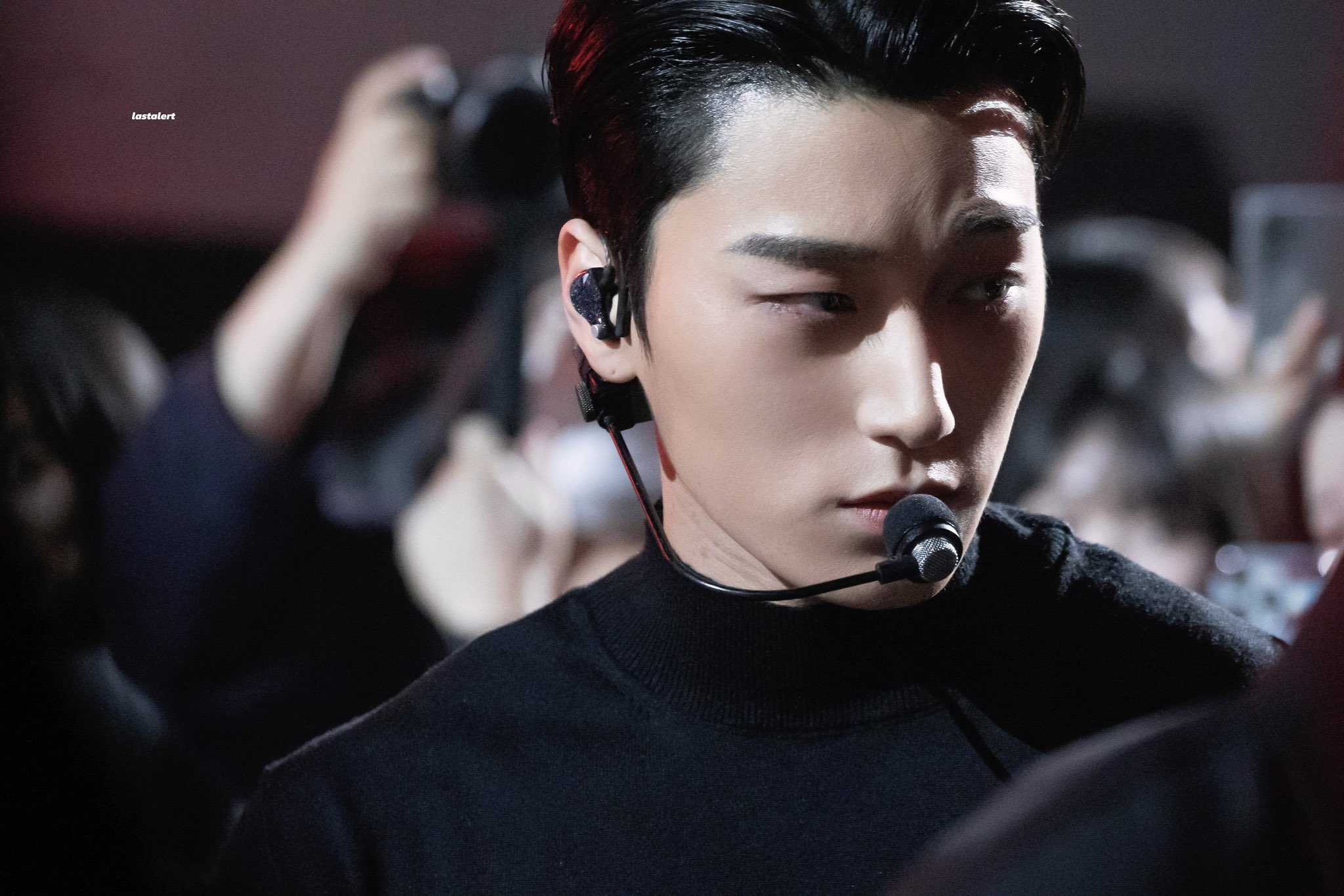 [잡담] ??: 야 표정 좀 풀어 너 진짜 무서워...ㅠ | 인스티즈