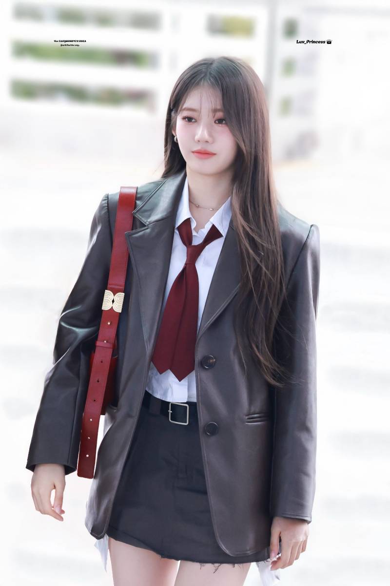 이번에 리즈찍은 것 같은 베이비몬스터 로라.jpg | 인스티즈
