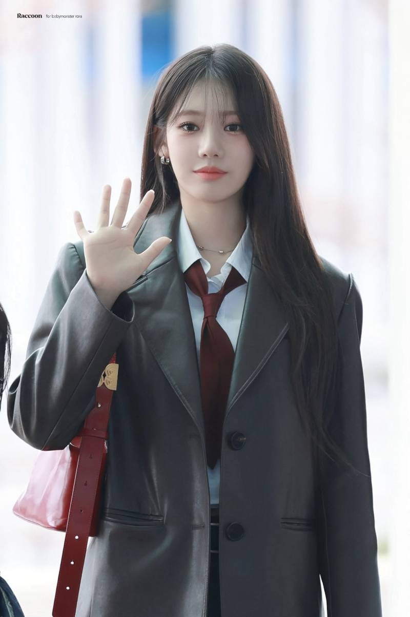 이번에 리즈찍은 것 같은 베이비몬스터 로라.jpg | 인스티즈