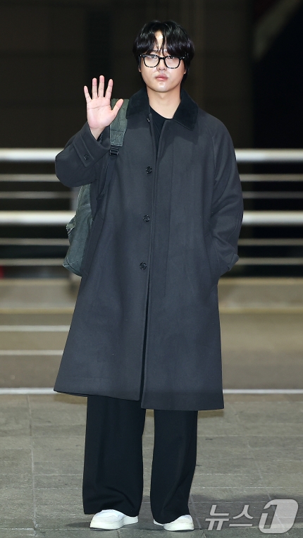 [잡담] 양세종, 디즈니 프로모션 참석 차 싱가포르로 출국 | 인스티즈