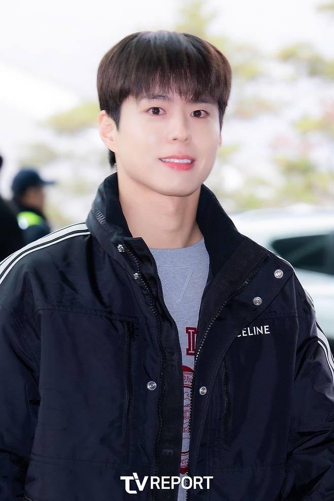 [정보/소식] 오늘자 박보검 공항 사진 | 인스티즈