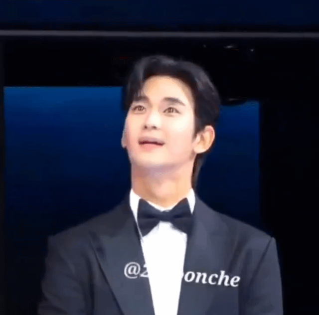 [잡담] 오늘 김수현 얼굴 | 인스티즈