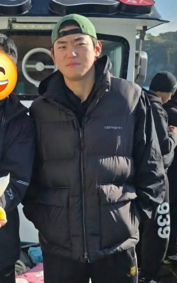 [잡담] 어느 쪽이 진짜 도영인지 모르겟어 | 인스티즈