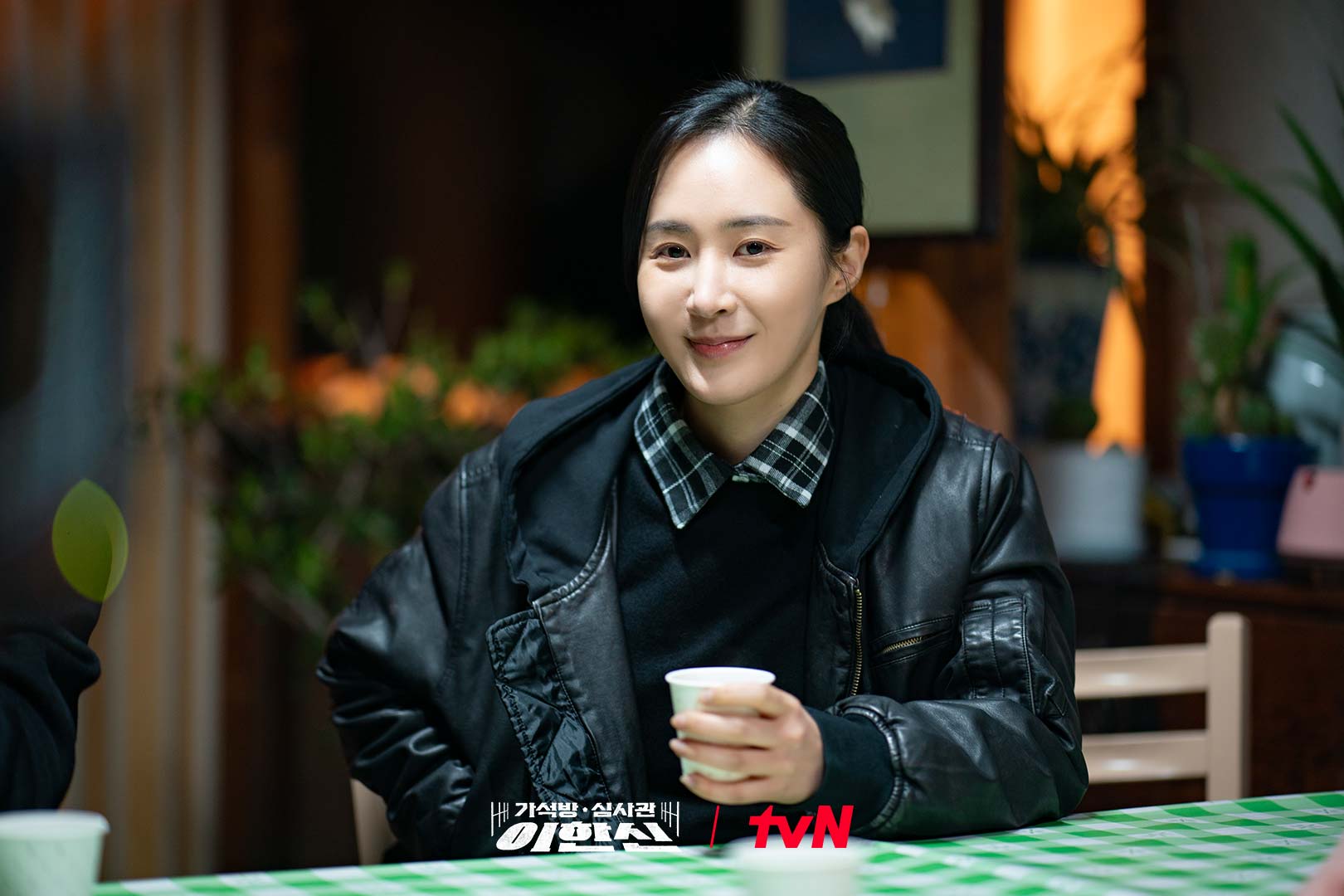 [정보/소식] 이한신 공계 띵동- <가석방 심사관 이한신>에서 선물이 도착했습니다🎁보기만 해도 웃음빵 터지는 가석빵즈 보고 가세요୧(॑ധ ॑)୨ | 인스티즈