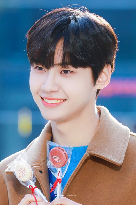 내 생각과 전혀 다른 인생을 살아온듯한 이진혁 | 인스티즈