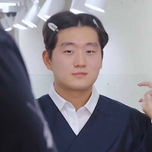 [잡담] 열심히 꽃단장 중인 택연 | 인스티즈