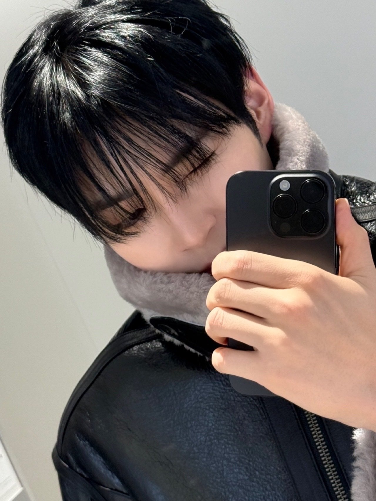 [잡담] 오늘 성한빈 무스탕입은거 있자나 | 인스티즈